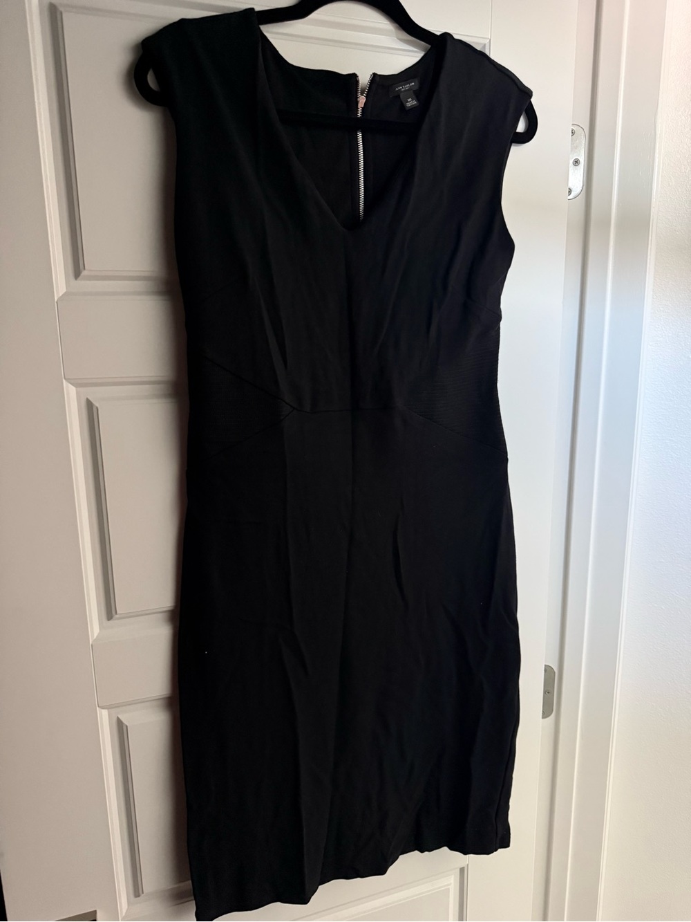 Ann Taylor Black Sleeveless Sheath Dress